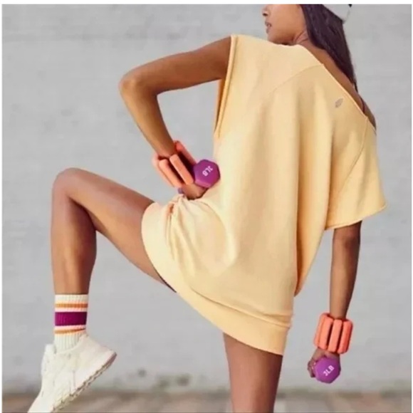 FREE PEOPLE MOVEMENT MUSCLE TUNIC WITH POCKETS - NWOT - Picture 5 of 16